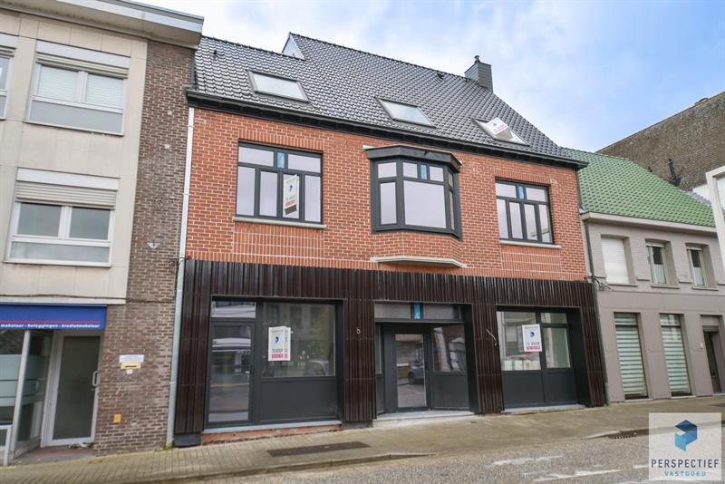 Casco handelsruimte (71m²) op de markt van Oedelem