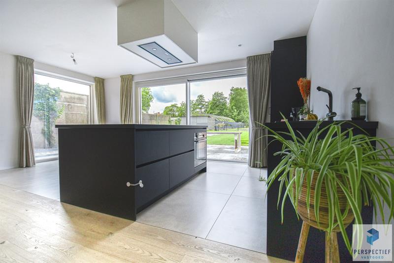 | IN OPTIE - COMPROMIS IN OPMAAK |MOOI AFGEWERKTE WONING met GROTE LOODS op tot opp 865m² - 11