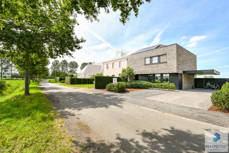 | IN OPTIE! | COMPROMIS IN OPMAAK | LANDELIJK GELEGEN RECENTE (bj 2018) ARCHITECTURALE WONING op TOPLOCATIE (A-label)